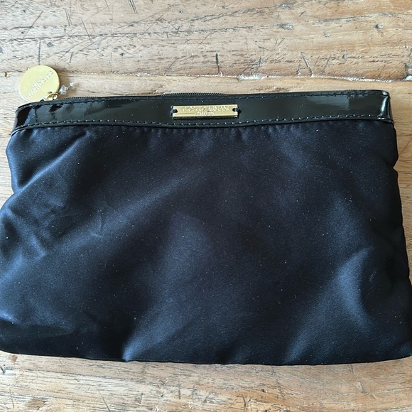 Giorgio Armani Makeup, Travel, Anything Black Bag. - Picture 1 of 6